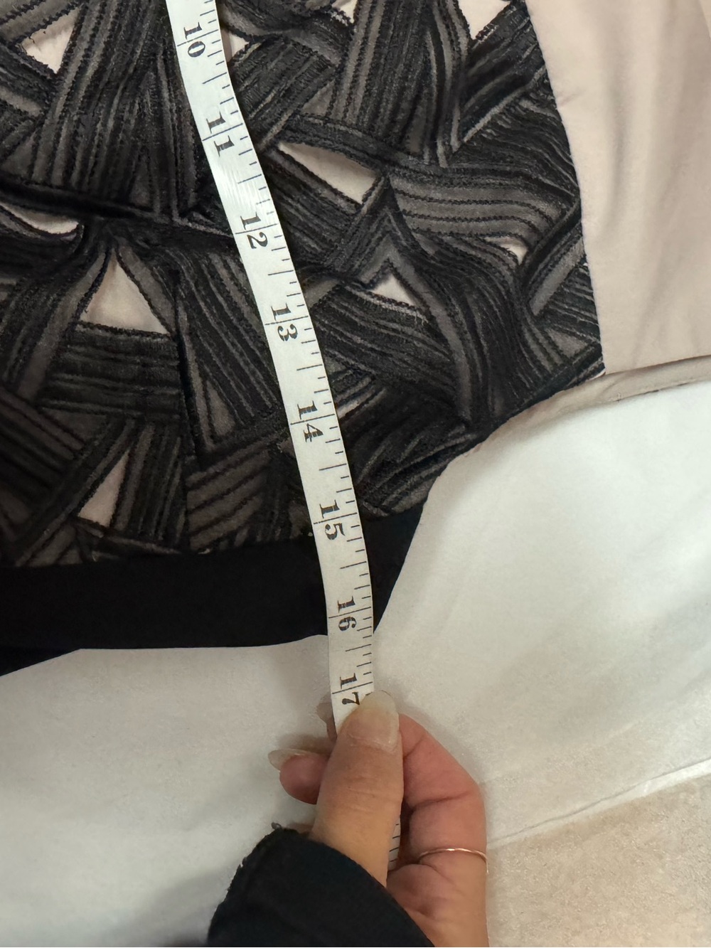 Diane von Furstenberg Black Nude Geometric Pattern Sheath Dress Size 4 - Picture 11 of 14